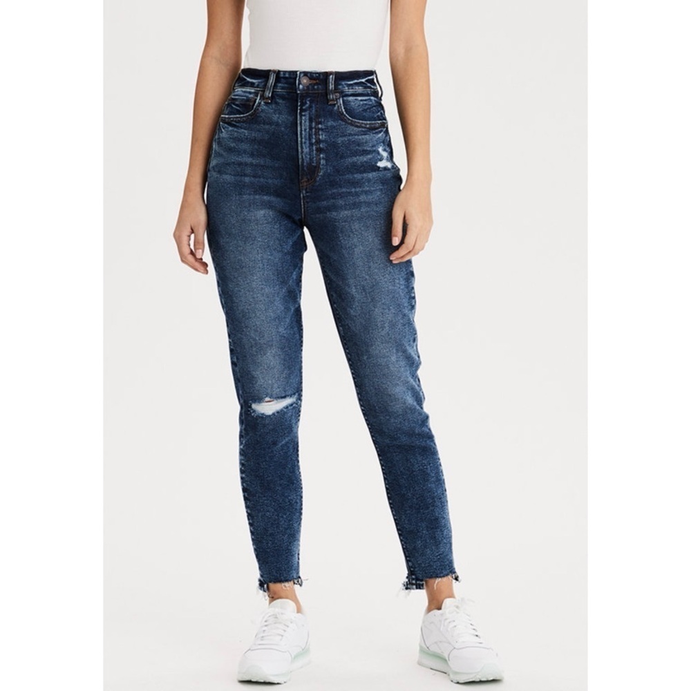 AMERICAN EAGLE | Distressed Raw Hem Highest Rise Mom Jeans Sz. 6‎ Extra Long